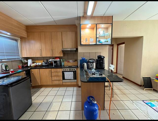 2 BEDROOM APARTMENT FOR SALE IN SASOLBURG EXT 23